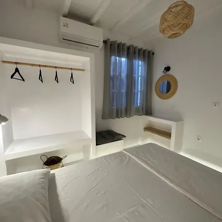Dreamy Island Escape In Paros Apartment